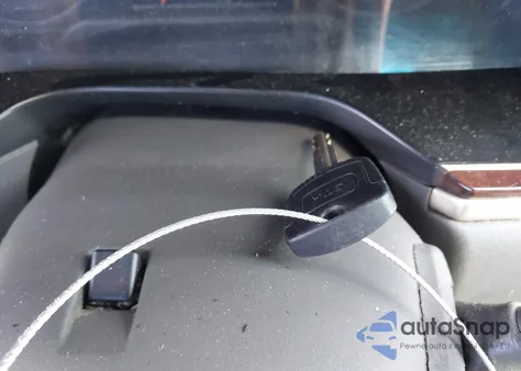 2006 Lincoln Town Car Signature from USA, damaged, VIN 1LNHM81W46Y609784